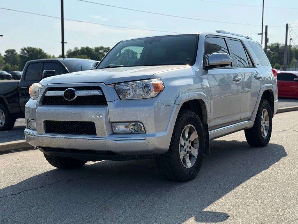 Used 2013 Silver Toyota SR5 image 2