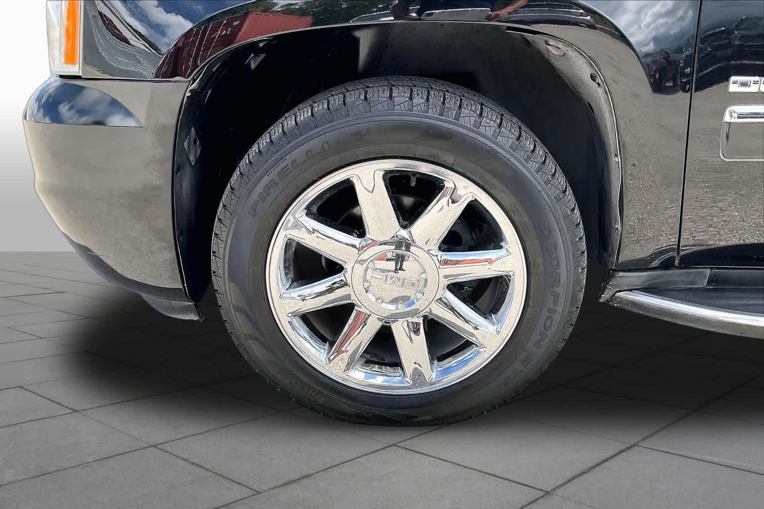 Used 2014 ONYX BLACK GMC Denali image 10