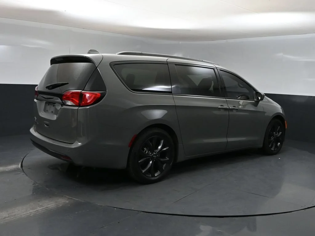 Used 2020 White Chrysler Touring L Plus image 2