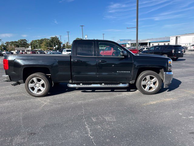 Used 2018 Black Chevrolet LT image 5