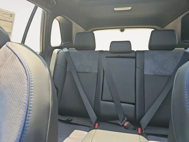New 2026 Meteor Shower with Midnight Black Metallic roof Toyota XSE image 11