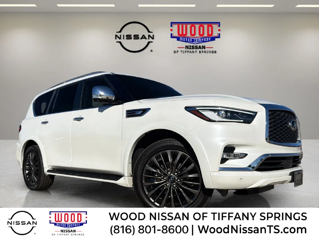 Used 2023 Moonstone White INFINITI Sensory image 1