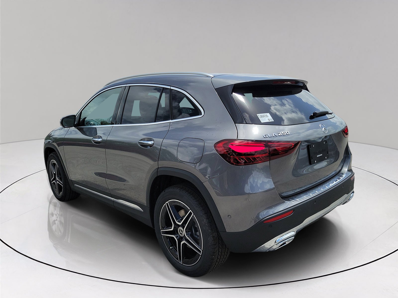 New 2026 Mountain Grey Metallic Mercedes-Benz GLA 250 image 34