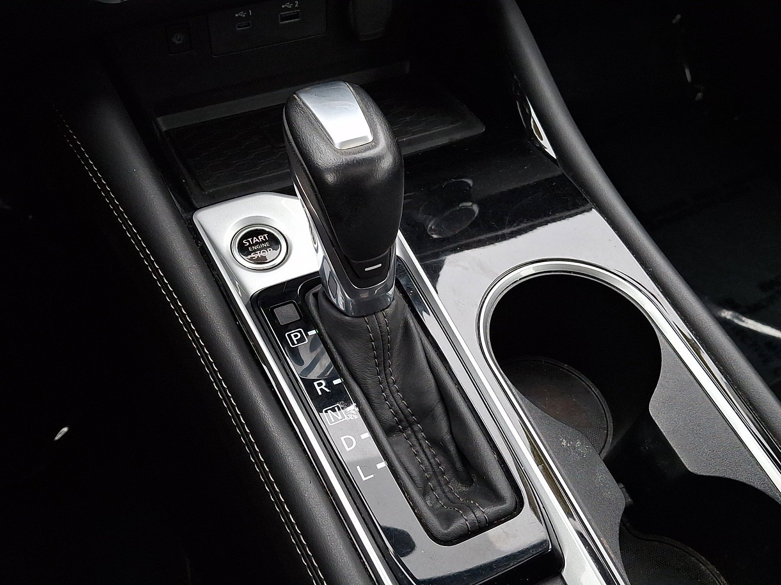 Used 2023 Super Black Nissan 2.5 SV image 14