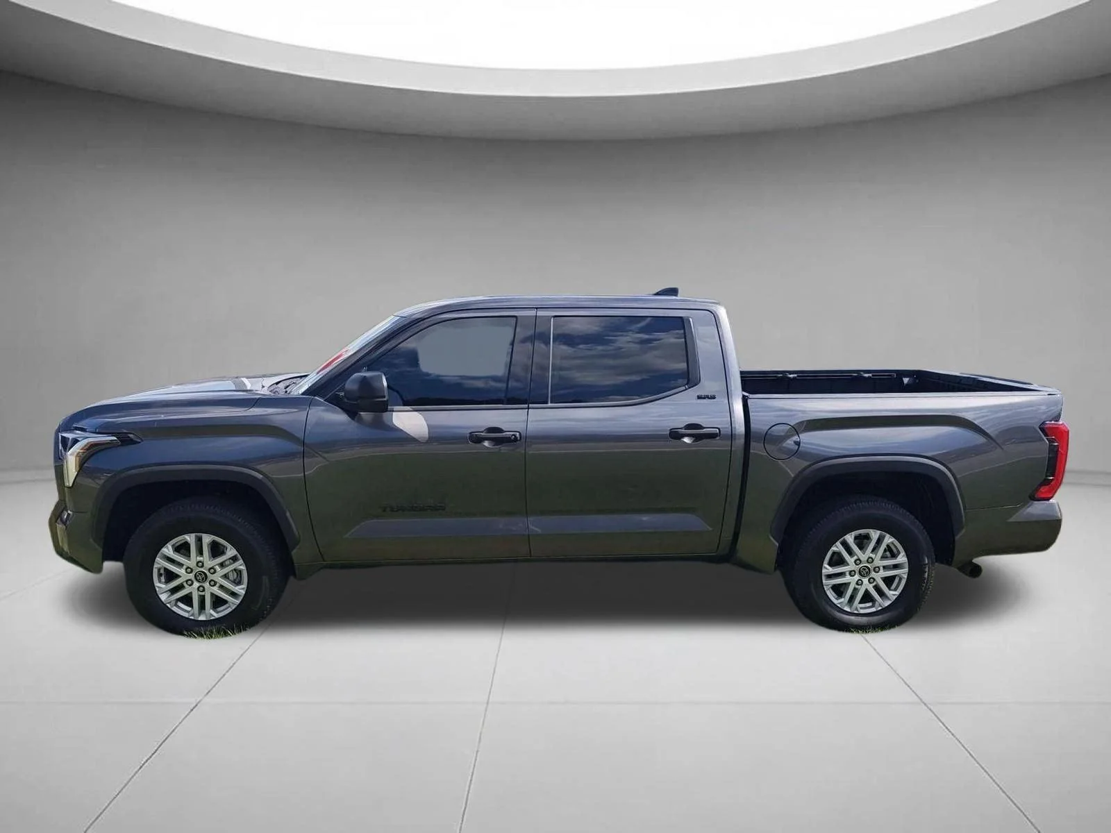 2023 Toyota Tundra SR5 - Photo 2