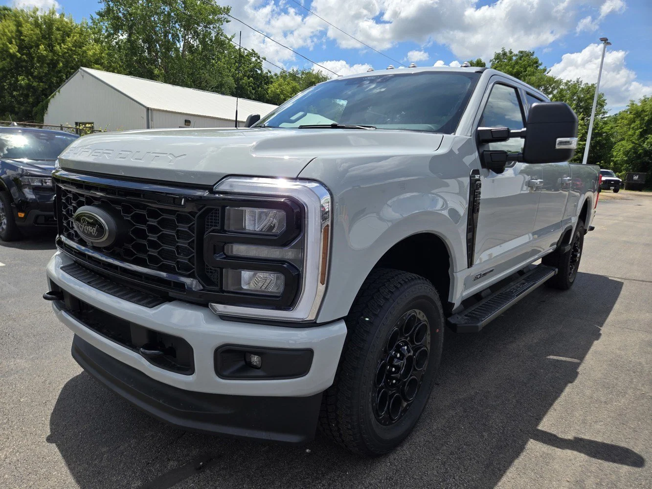New 2026 Avalanche Ford XLT image 2
