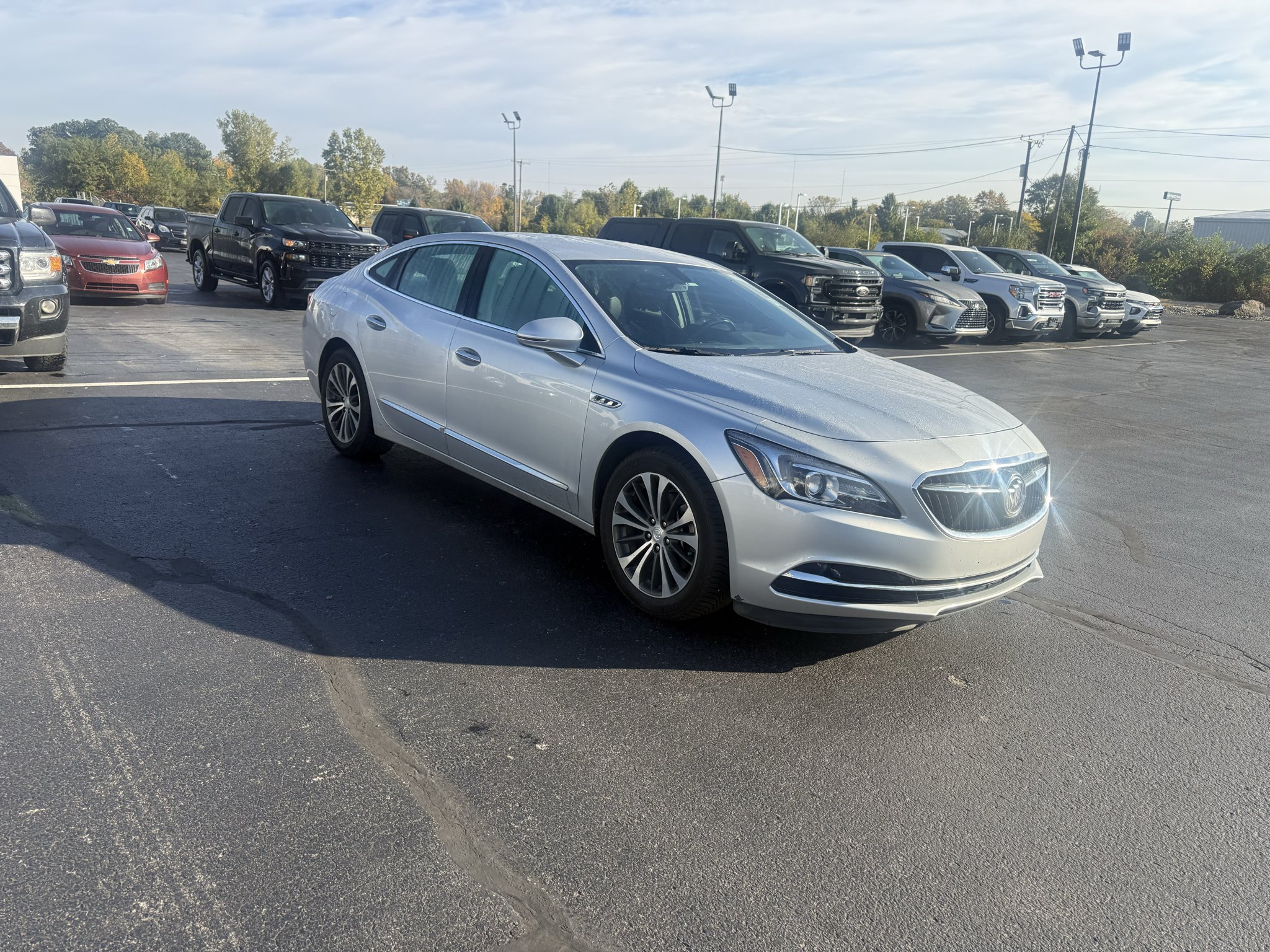Used 2017 QUICKSILVER METALLIC Buick Essence image 8