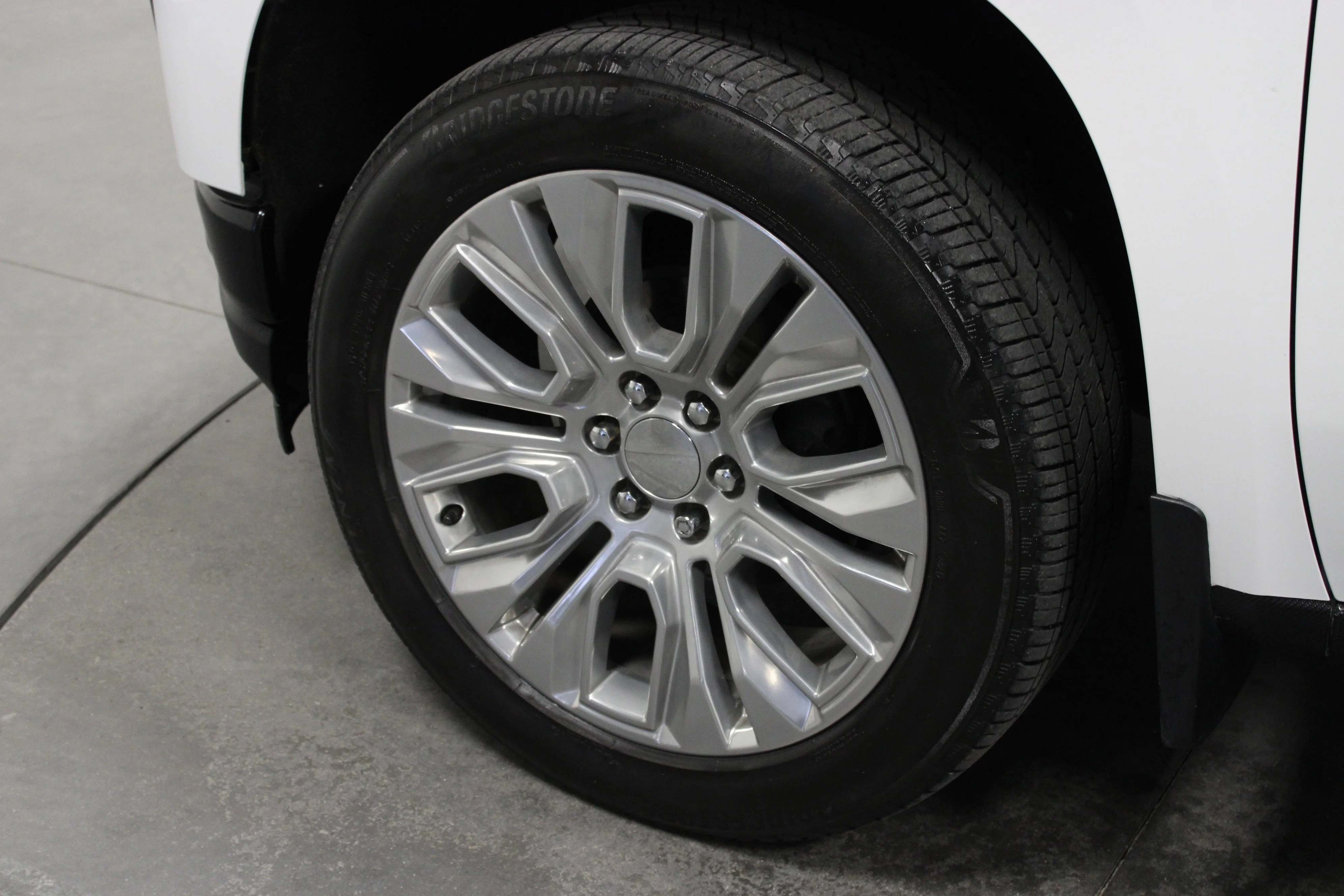 Used 2022 Summit White Chevrolet WT image 10