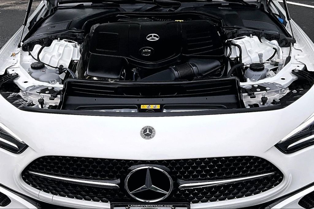 Used 2024  Mercedes-Benz CLE 300 image 31
