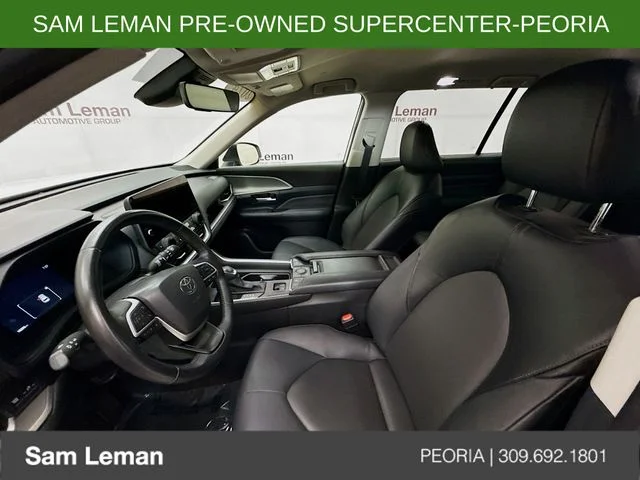 Used 2024 Beige Toyota XLE image 21