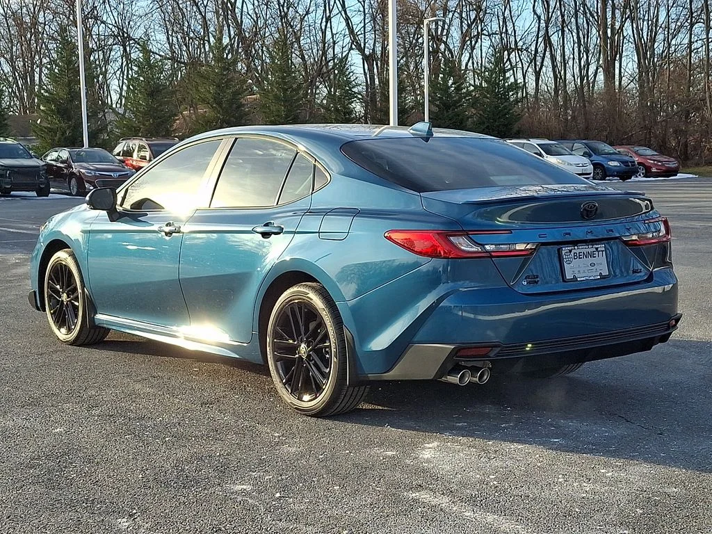 2026 Toyota Camry SE - Photo 8