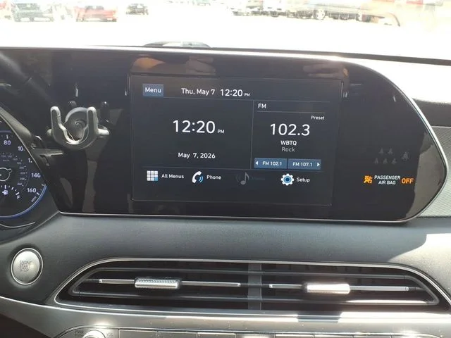 Used 2021 White Hyundai SEL image 15