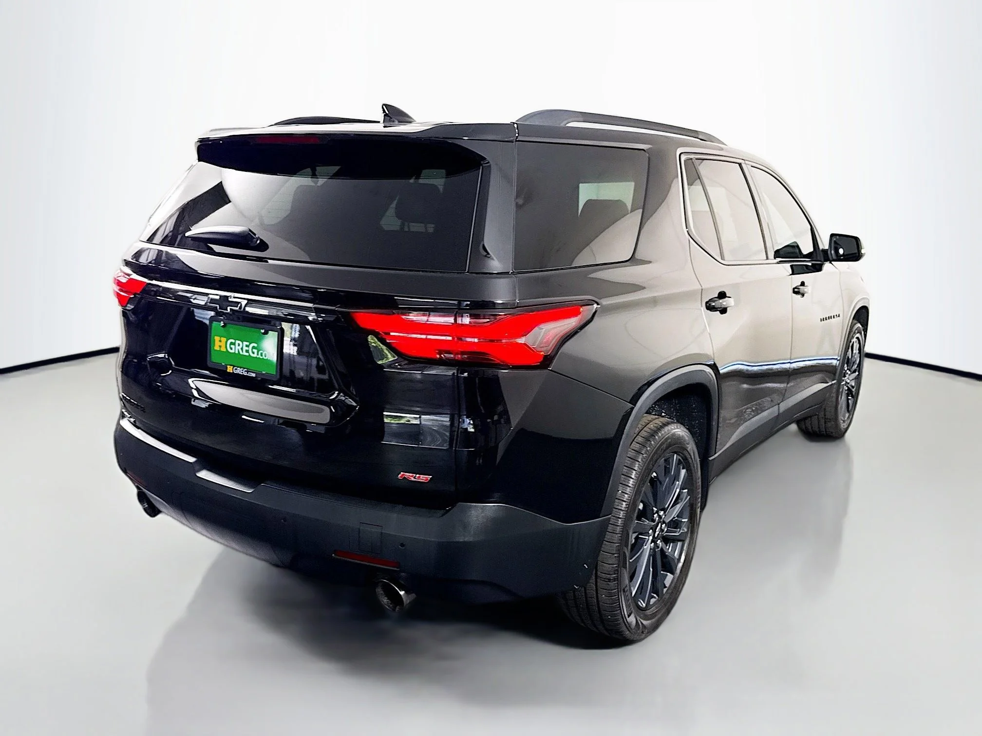 Used 2022 Mosaic Black Metallic Chevrolet RS image 7