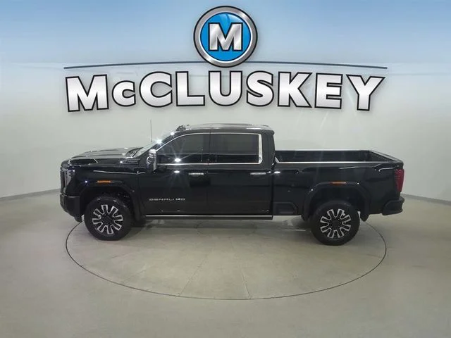 Used 2026 Black GMC Denali Ultimate image 10