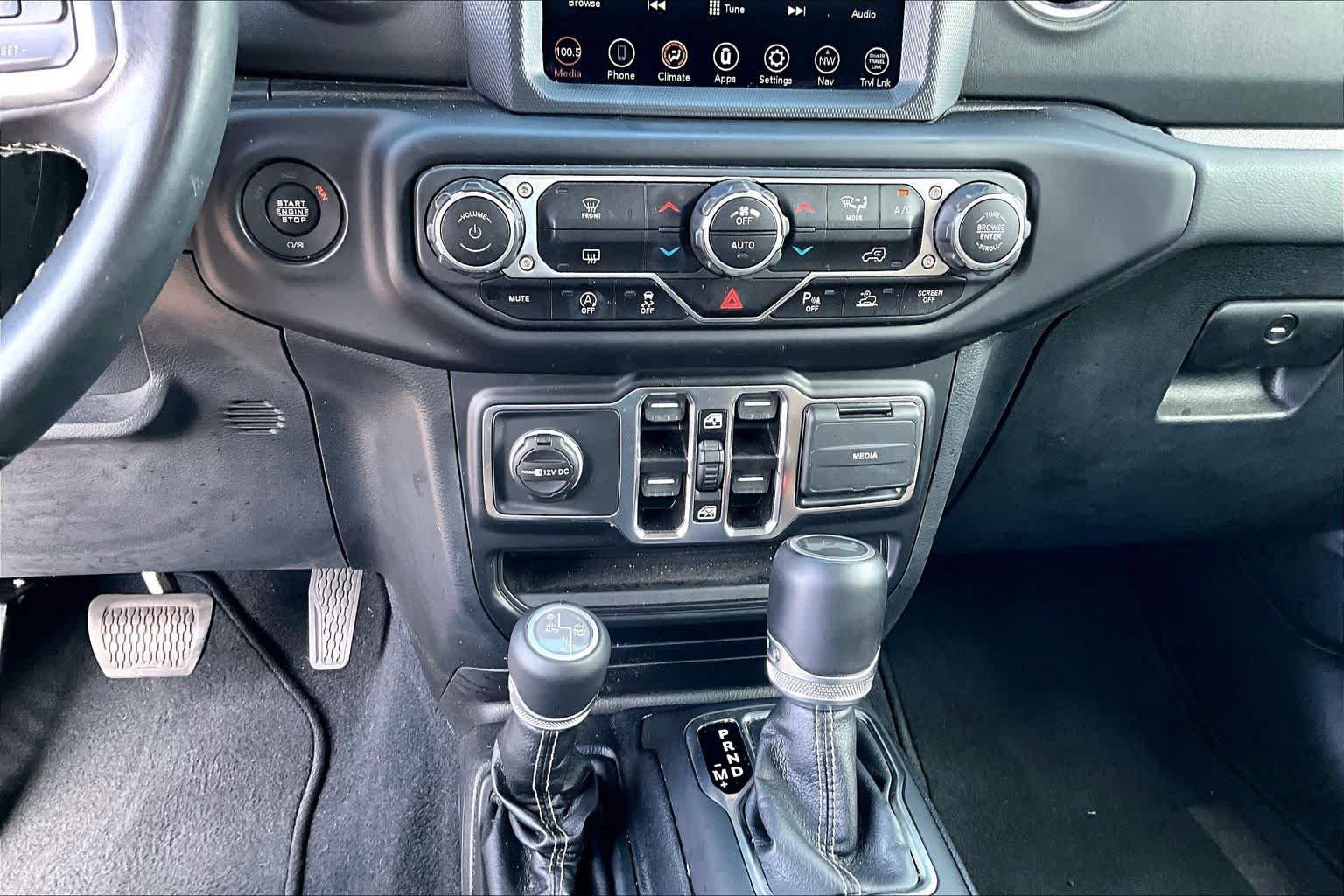 Used 2021 Snazzberry Pearlcoat Jeep Unlimited Sahara image 31