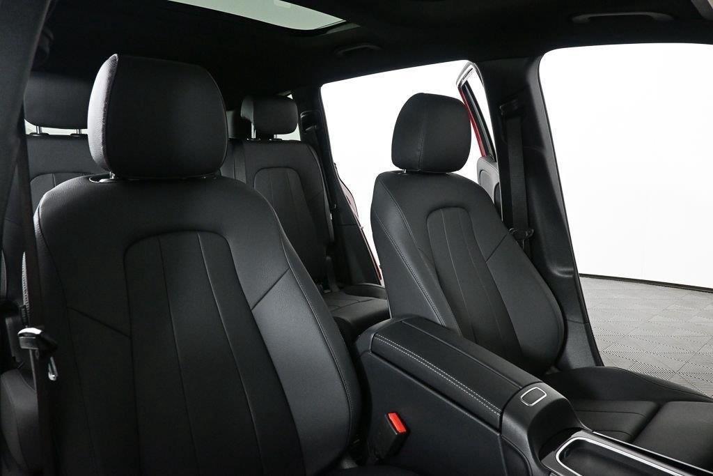 New 2026 MANUFAKTUR Patagonia Red Metallic Mercedes-Benz GLB 250 image 22
