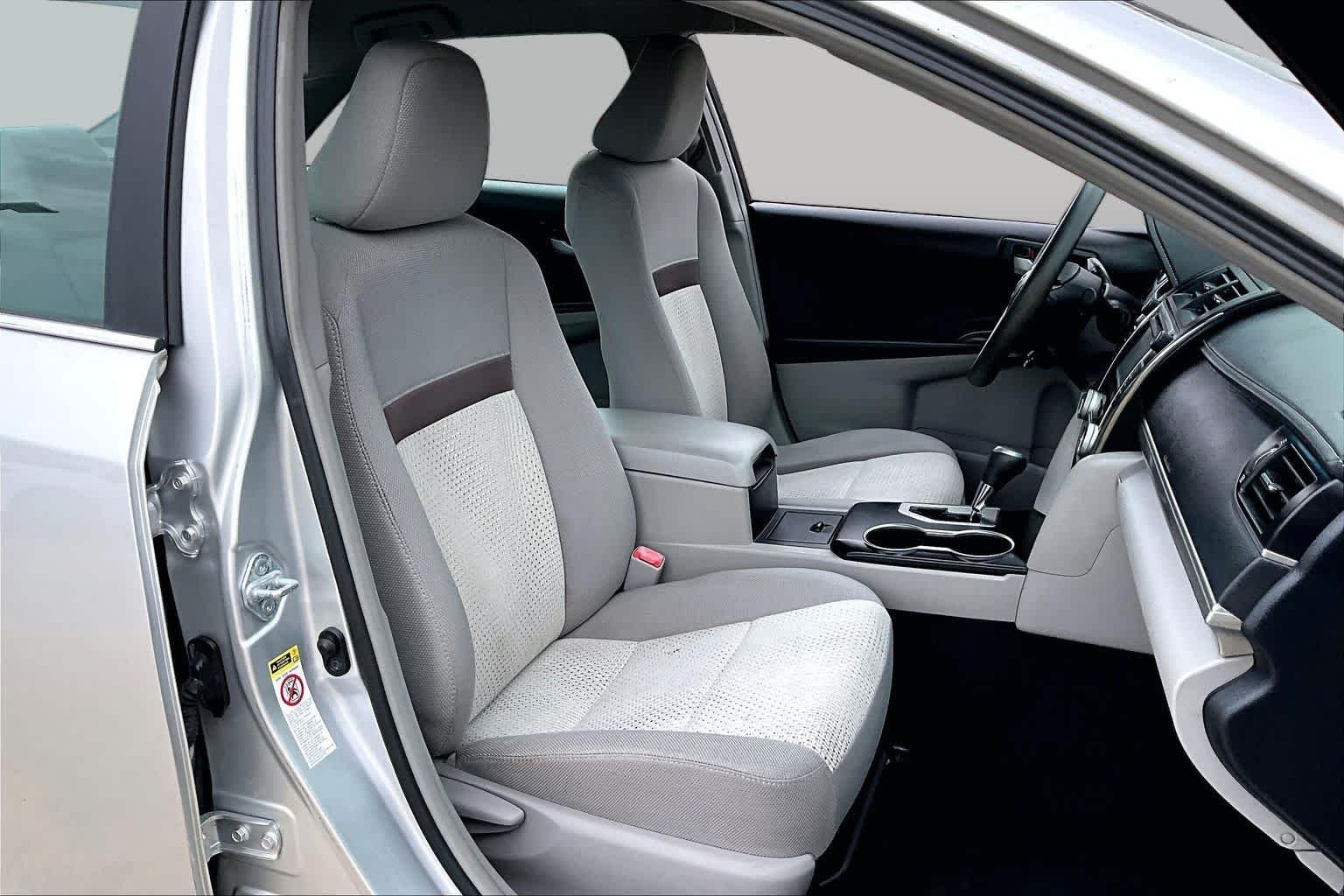 Used 2012 Classic Silver Metallic Toyota LE image 8