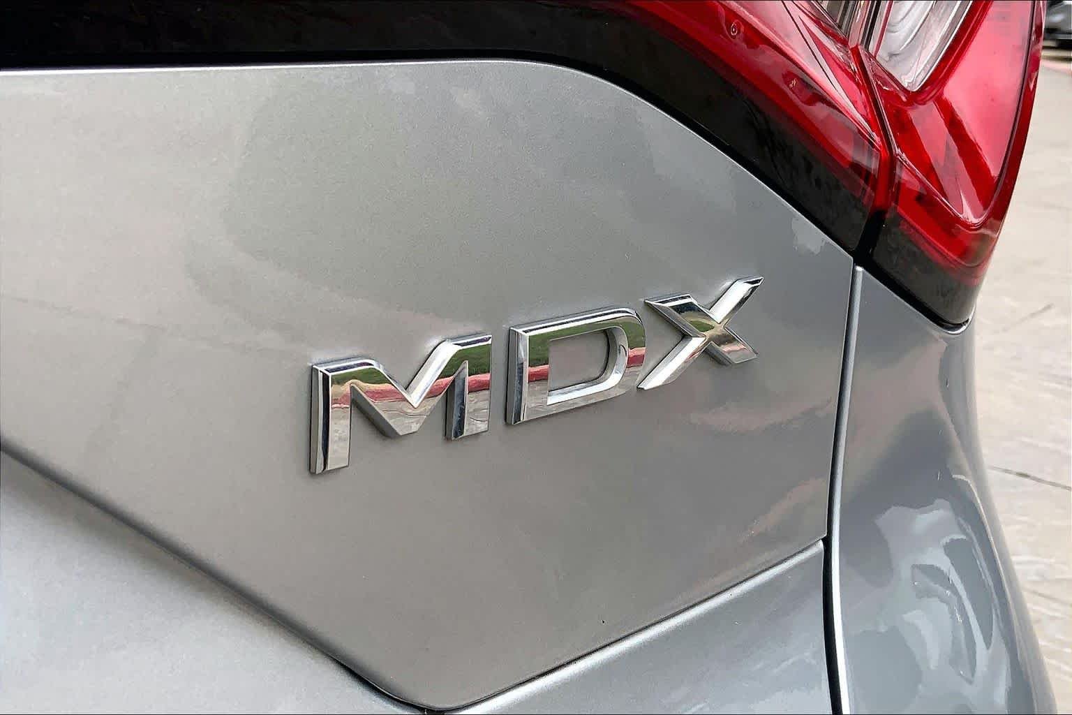 Certified Used 2024 Lunar Silver Metallic Acura MDX image 10