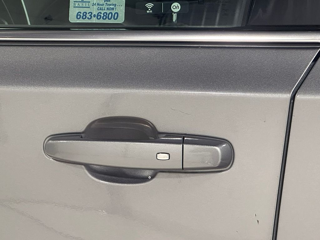 Used 2023 Gray Chevrolet LT image 17