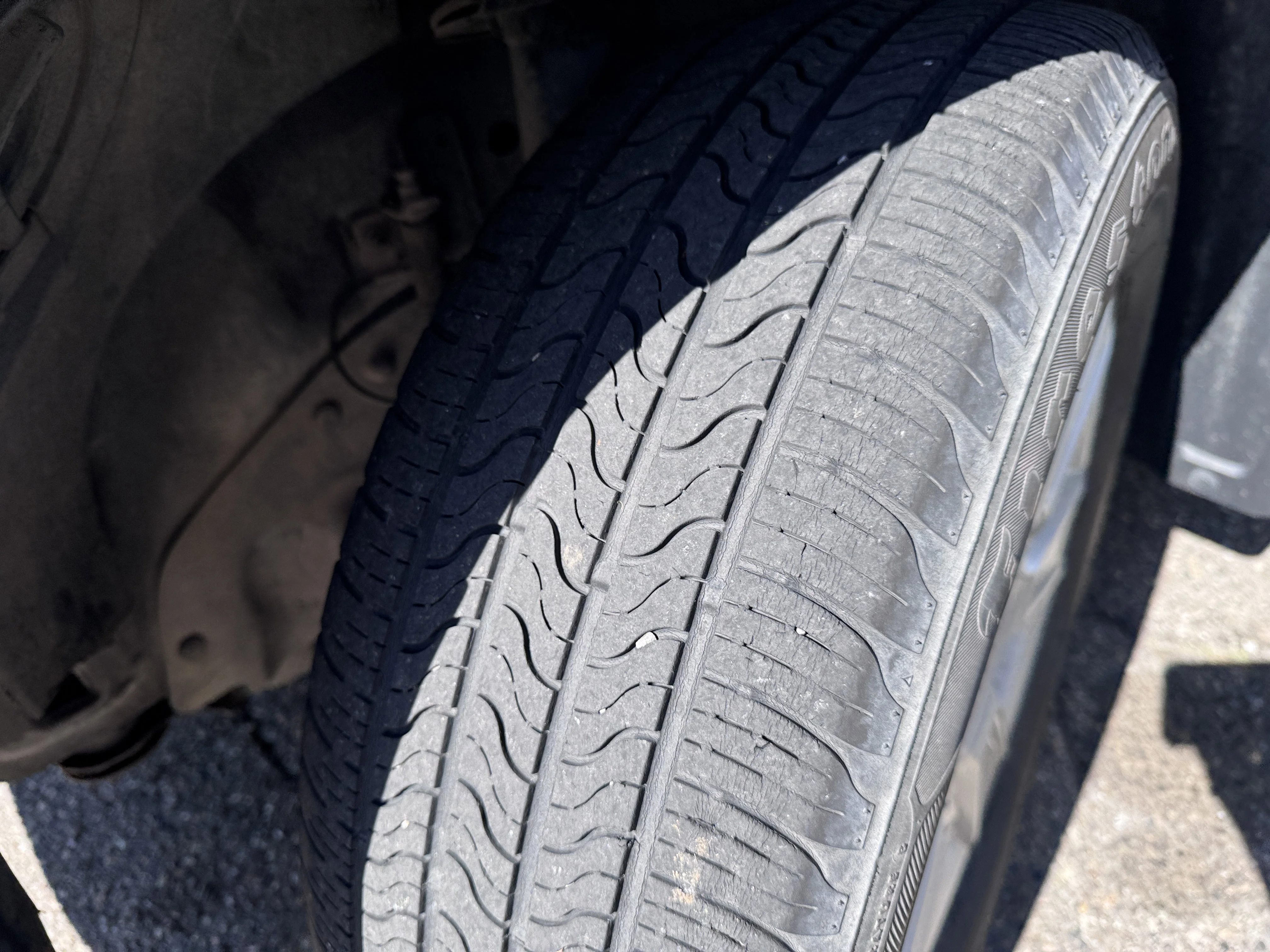 Used 2013 Onyx Black GMC SLE image 56