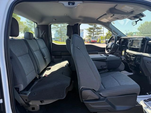 Used 2025 White Ford XL image 10