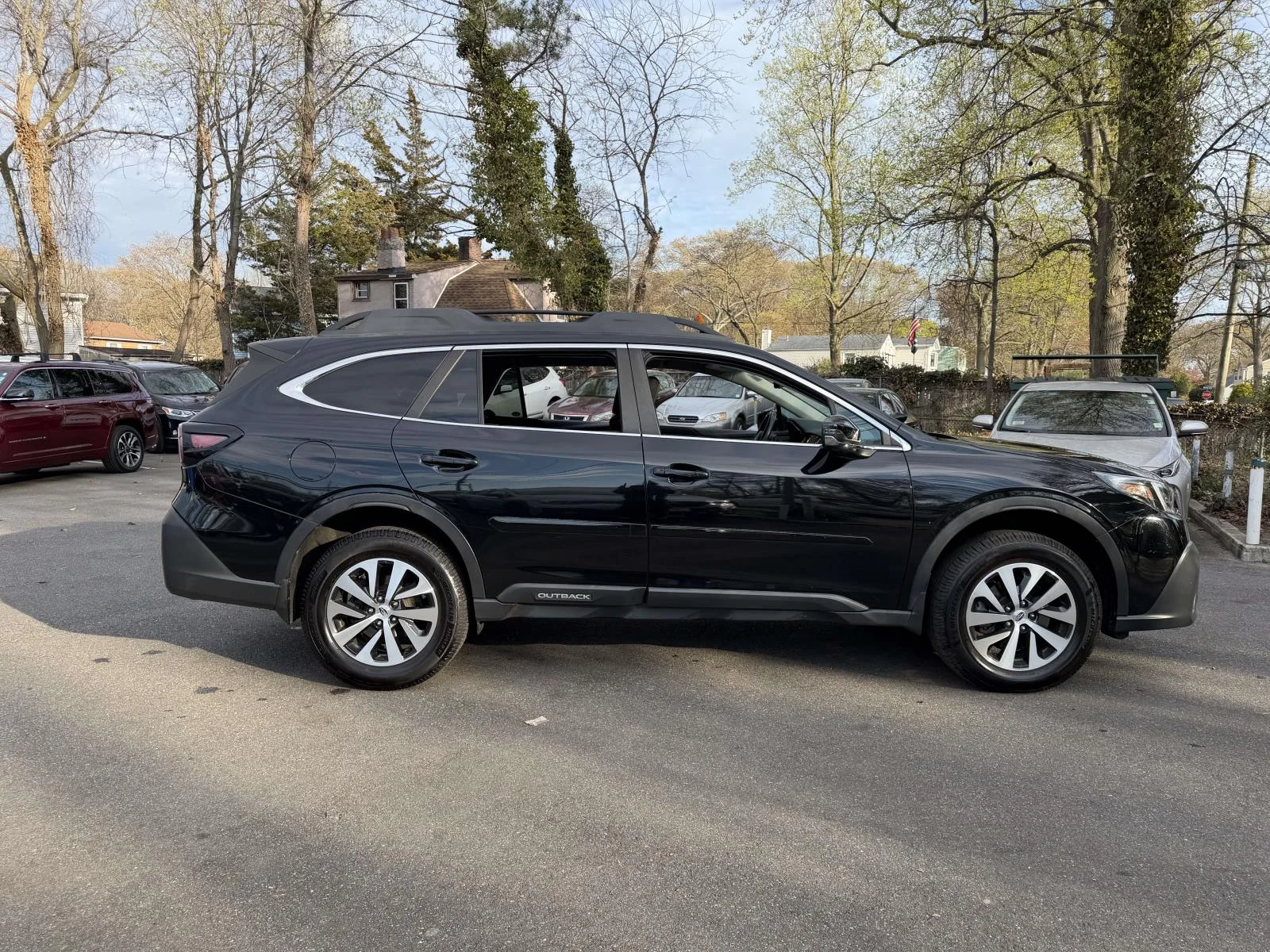 Used 2020 Black Subaru Premium image 11