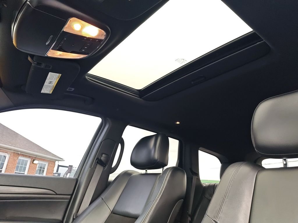 Used 2019 White Jeep Altitude image 24