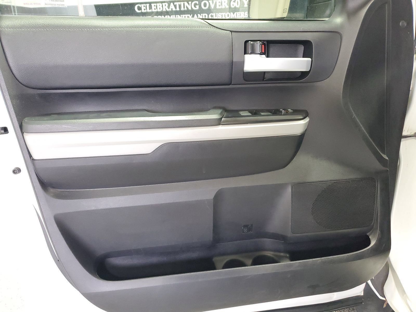 Used 2019 White Toyota SR5 image 13