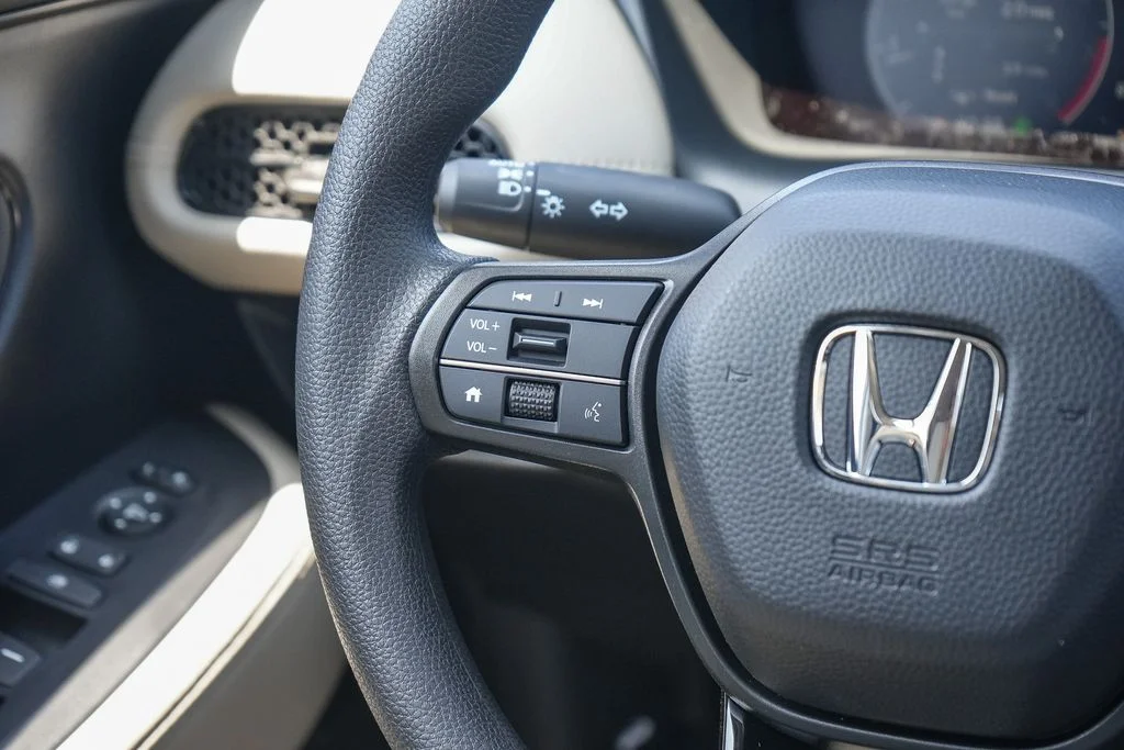 New 2027 Solar Silver Metallic Honda LX image 13