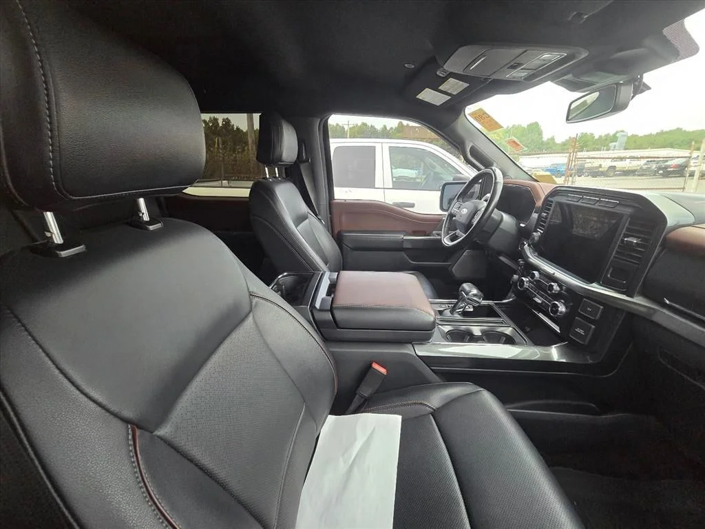 Used 2022 Black Ford Lariat image 7
