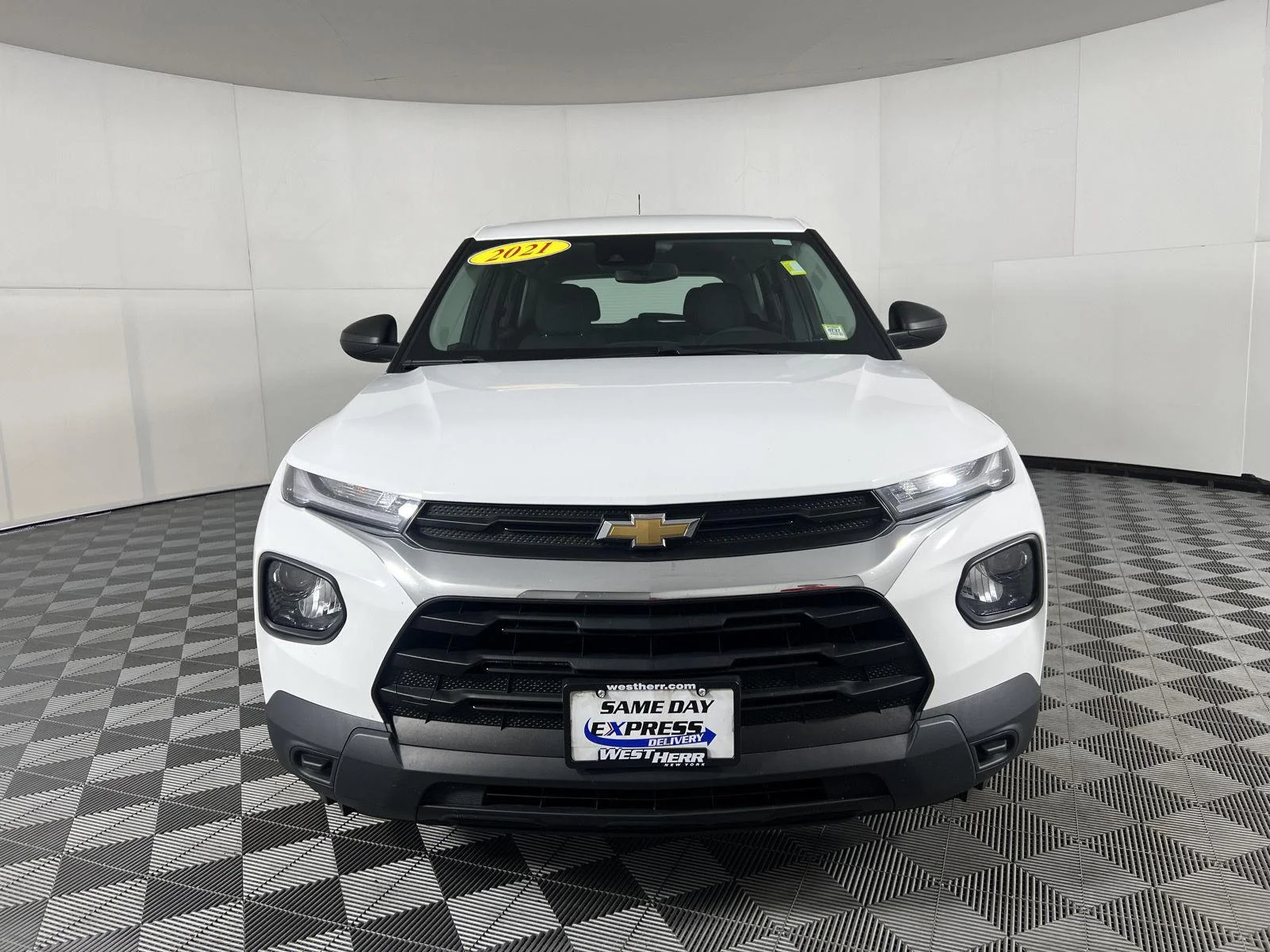 Used 2021 SUMMIT WHITE Chevrolet LS image 15