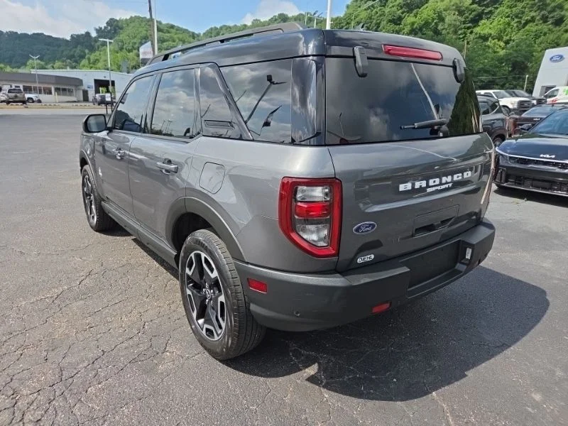 Used 2021 Gray Ford Outer Banks image 5