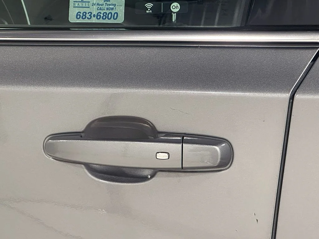 Used 2023 Gray Chevrolet LT image 17