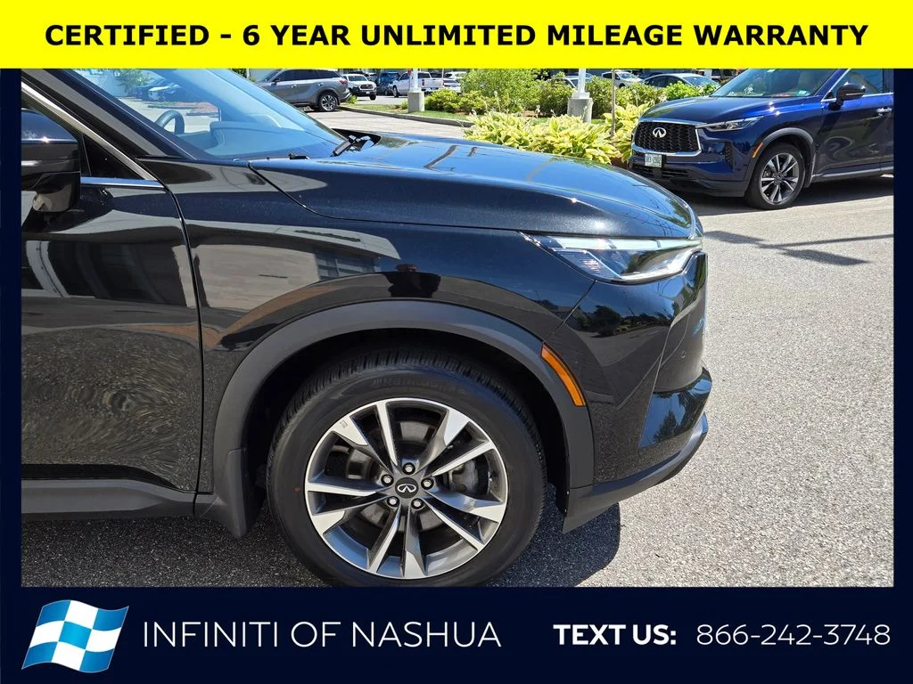 Certified Used 2023 Black INFINITI LUXE image 17