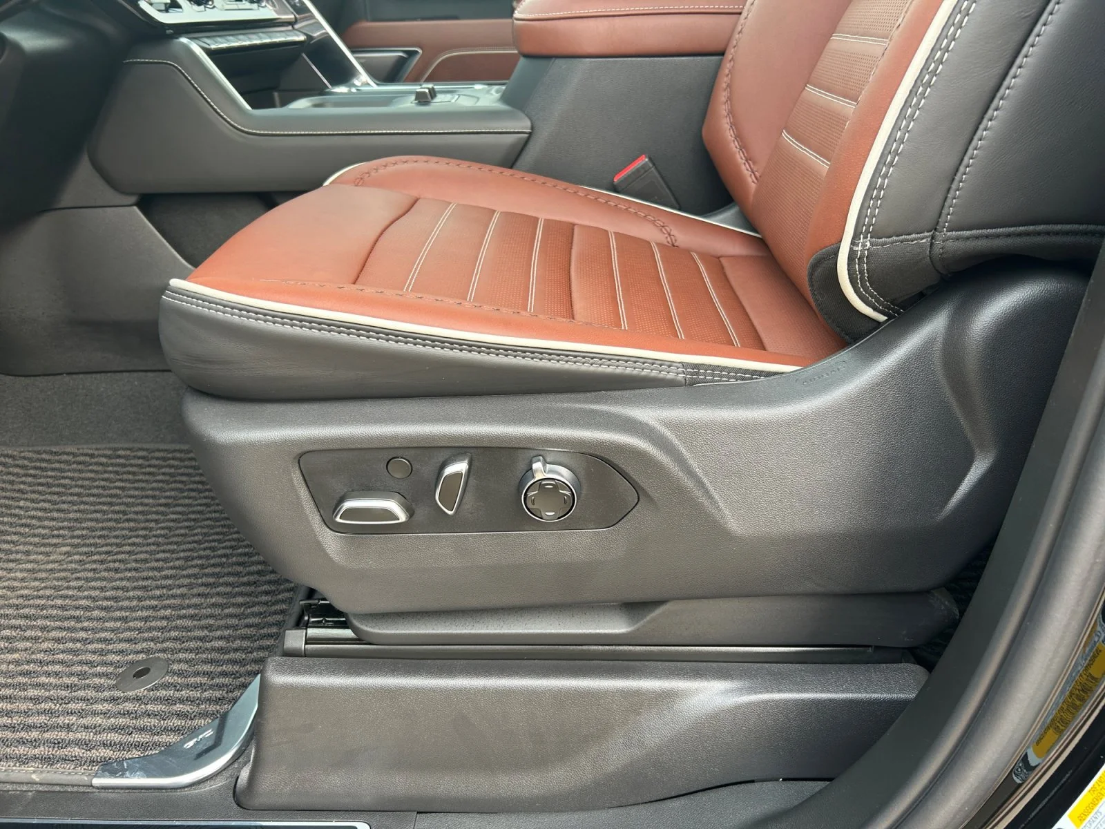 New 2026 Onyx Black GMC Denali Ultimate image 15