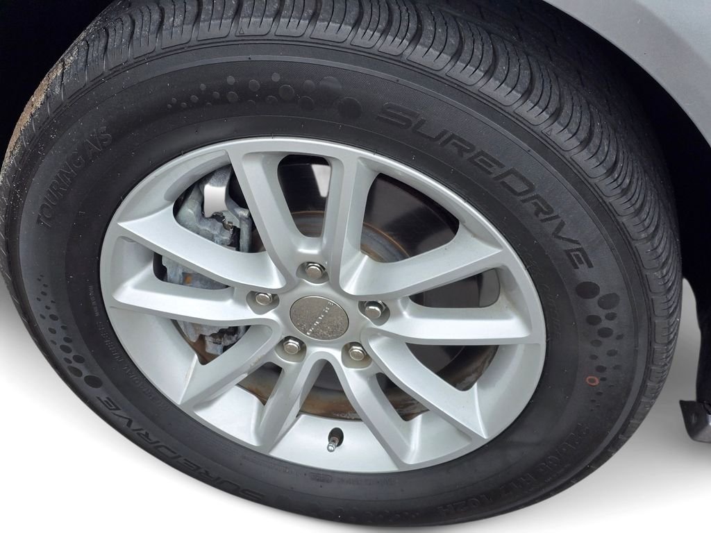Used 2020 Silver Dodge SE Plus image 12