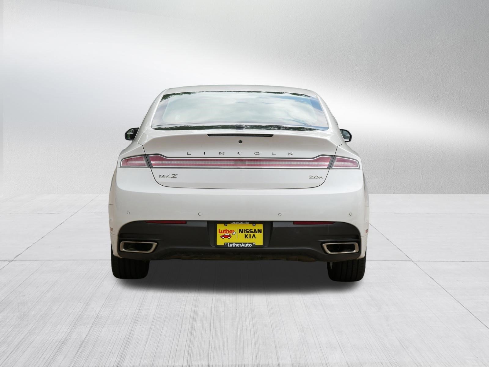 Used 2015 White Platinum Metallic Tri-Coat Lincoln Hybrid image 6