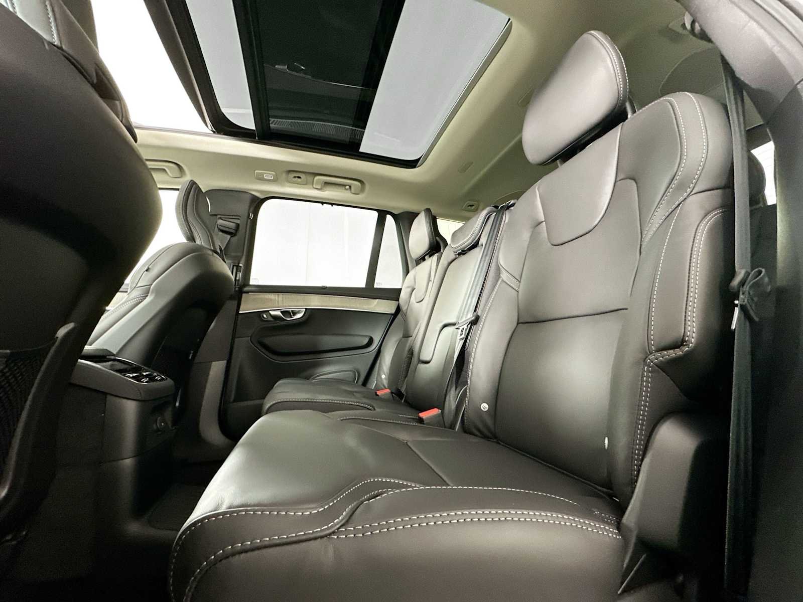 2025 Volvo XC90 Ultra - Photo 22