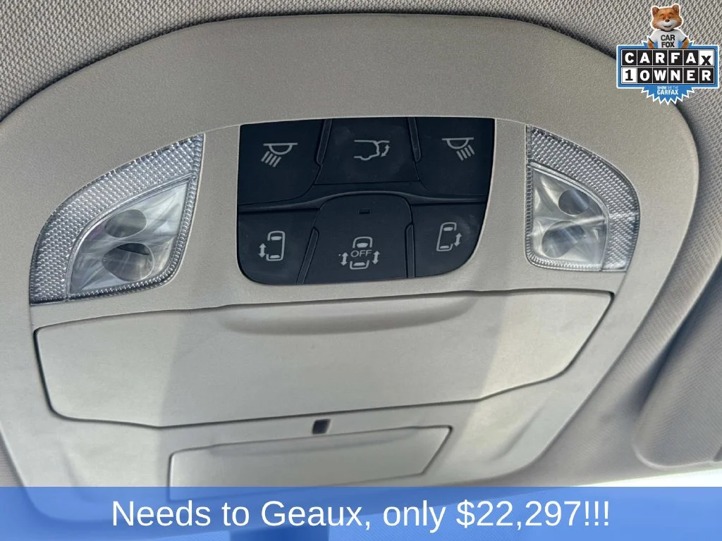 Used 2023 Silver Chrysler Touring L image 47