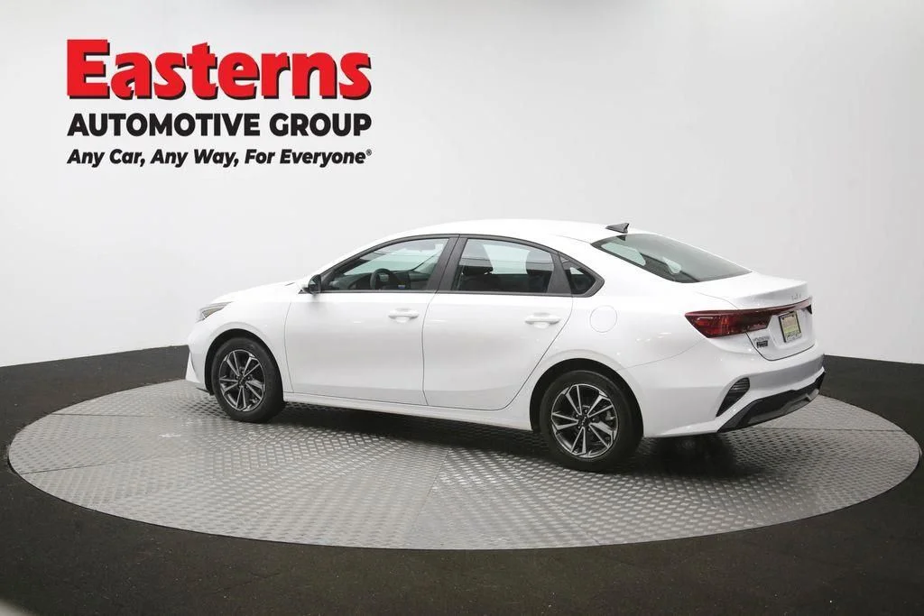 Used 2023 White Kia LXS image 63