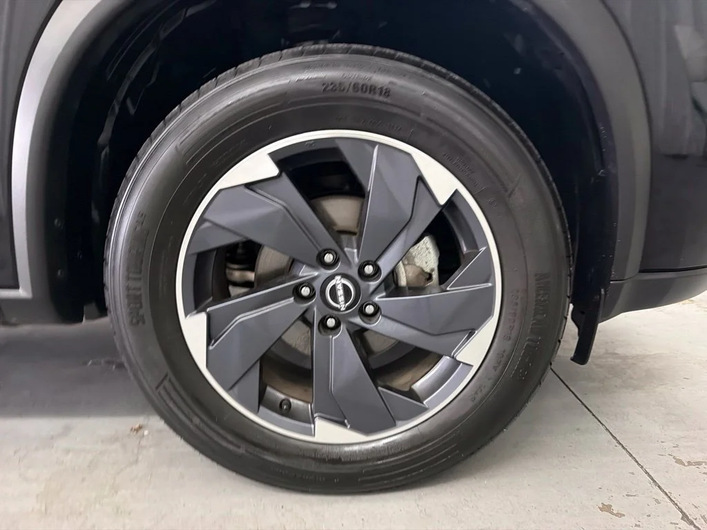 Used 2024 Super Black Nissan SV image 11