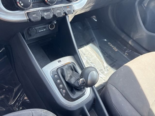 Used 2013 Silver Kia LX image 26