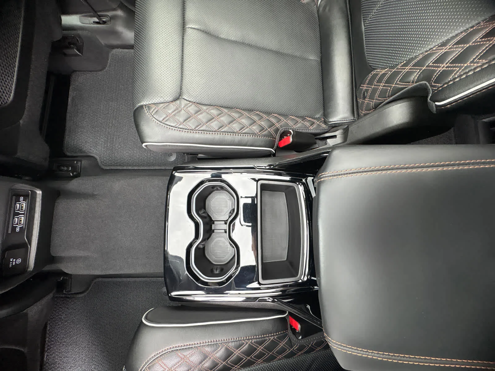 Used 2024 Bright White Clearcoat Jeep Summit image 14