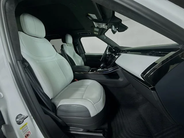 Certified Used 2024 White Land Rover Autobiography image 30