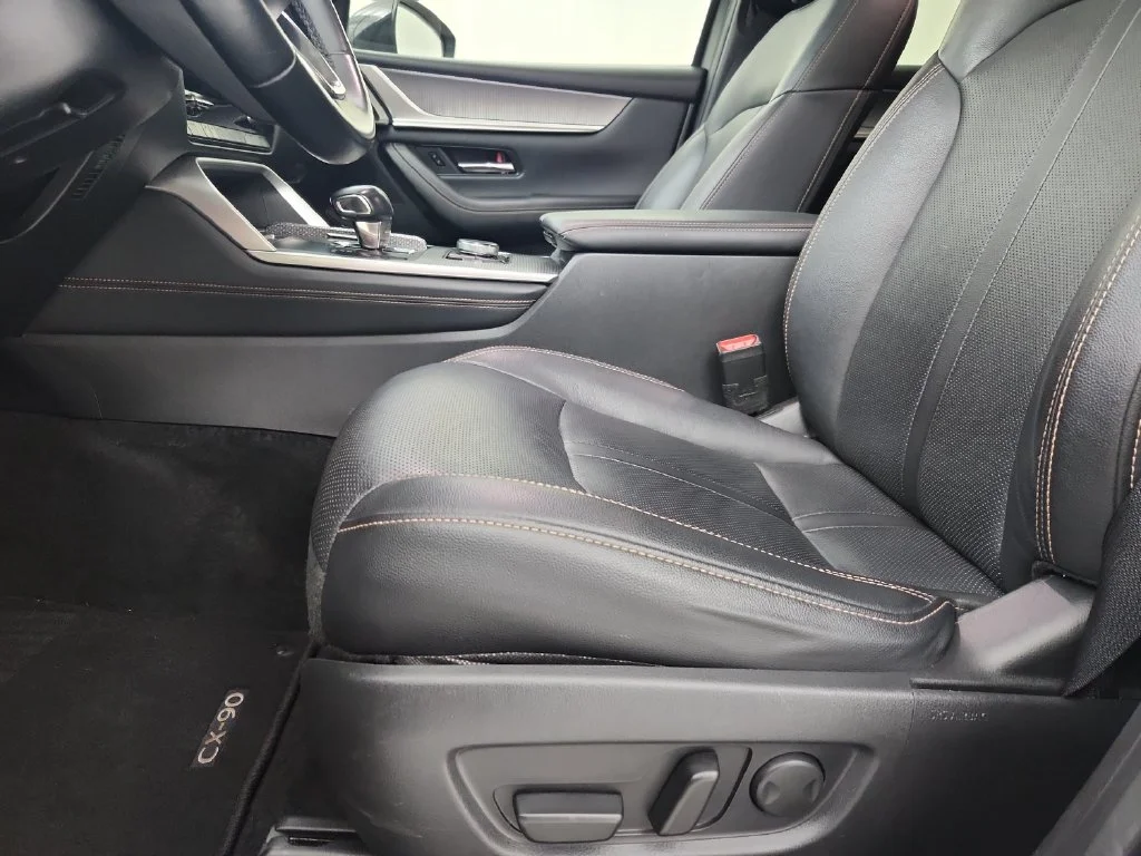 Used 2025 Black Mazda 3.3 Turbo Preferred image 22