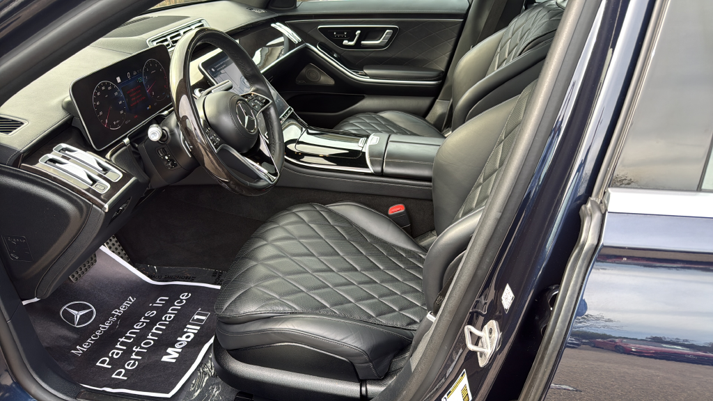 Used 2024 Blue Mercedes-Benz S 580 image 19