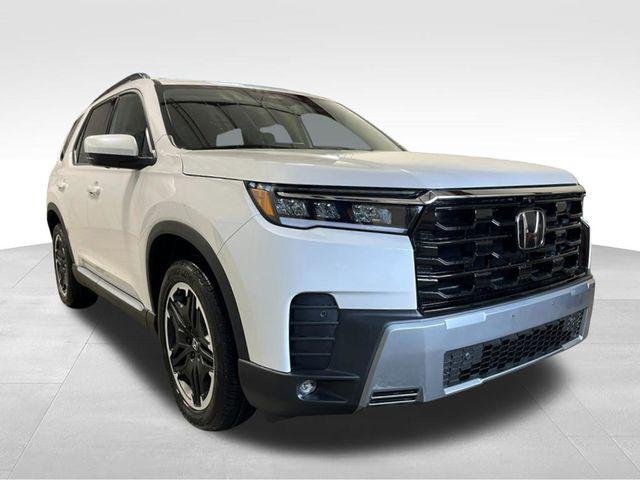 New 2026 Platinum White Pearl Honda Touring image 10