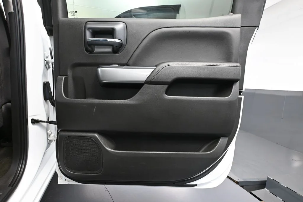 Used 2017 White Chevrolet LT image 44