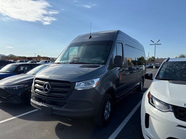 2026|Mercedes-Benz|Sprinter 2500|Passenger 170 WB|High Roof|Passenger Van