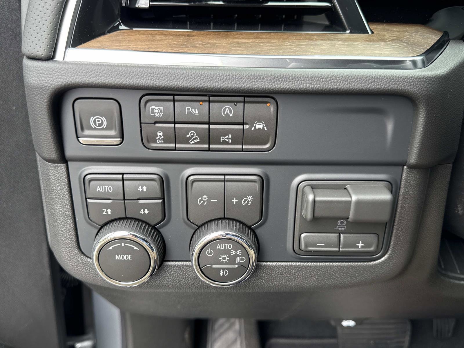 New 2026 Sterling Gray Metallic Chevrolet High Country image 31